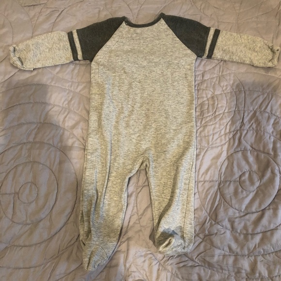 VINCE Kids Infant Playsuit - 9mo - Picture 2 of 3